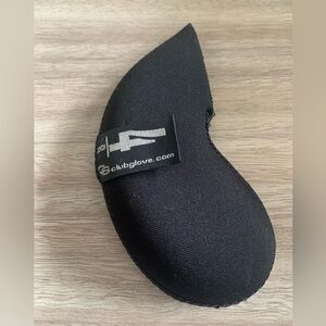 Excellent Condition The Club Glove 4R Iron Neoprene Head Cover in Black Grey